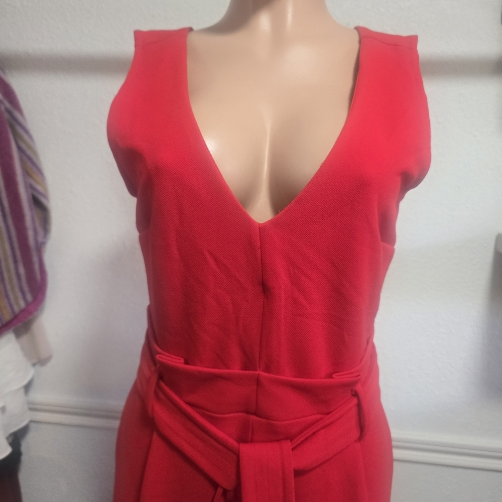 Chic Red V-Neck Jumpsuit - Picture 10 of 11